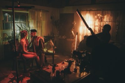 Estilo de Autor: Cómo el Color y el Encuadre Definen una Película