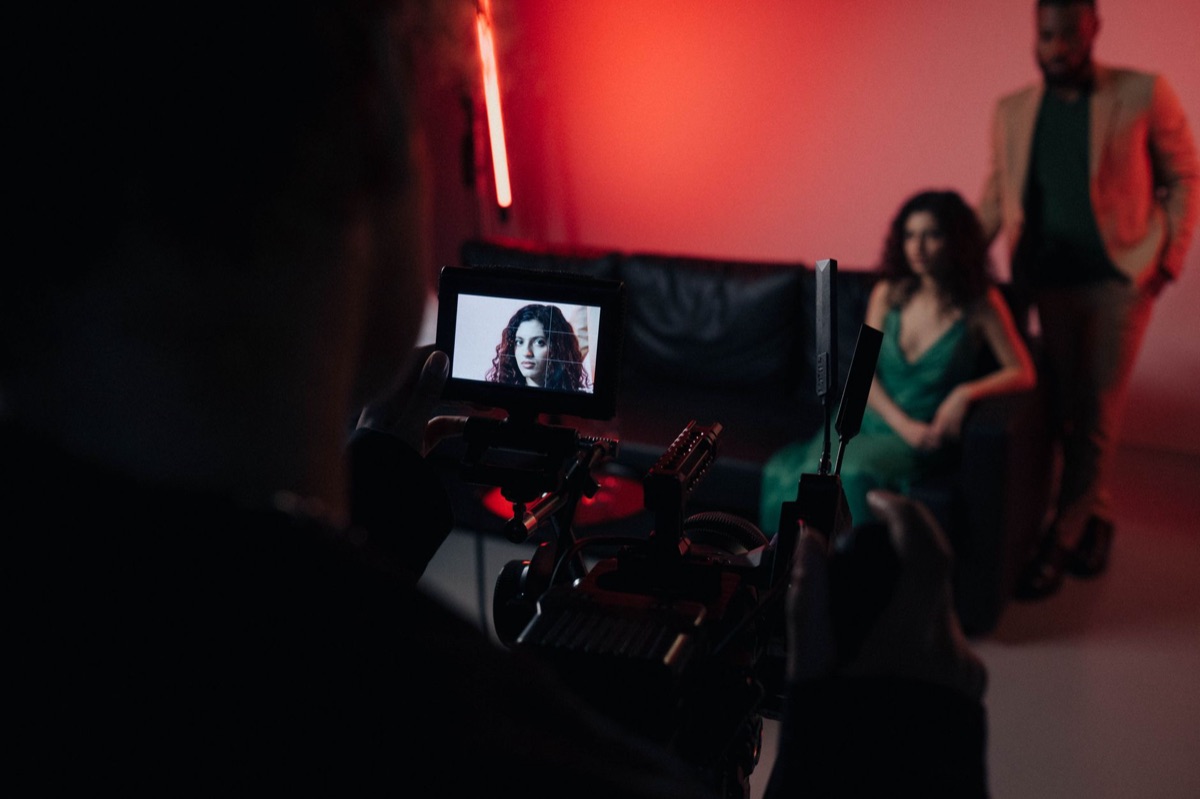 tournage avec siège directeur et clipboard