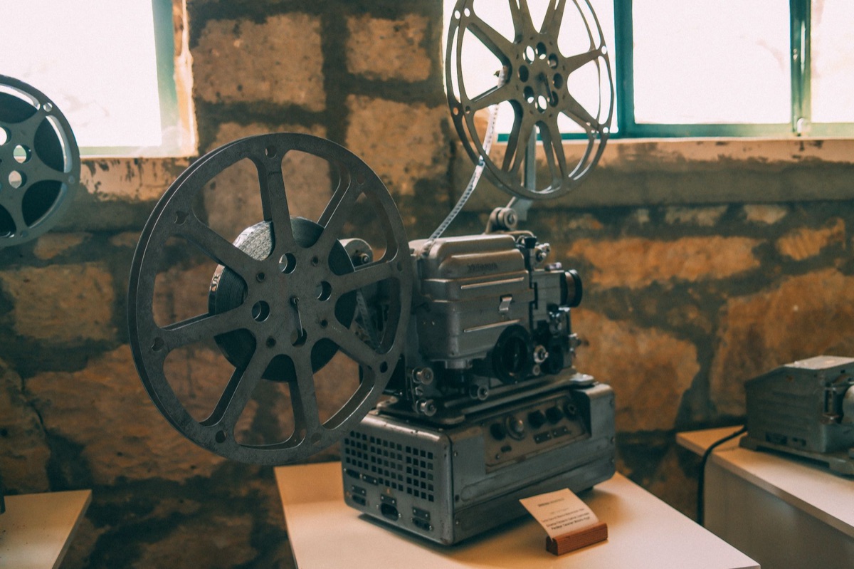 Een detailopname van een klassieke filmrol.